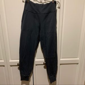 Lululemon align jogger melanite size 6